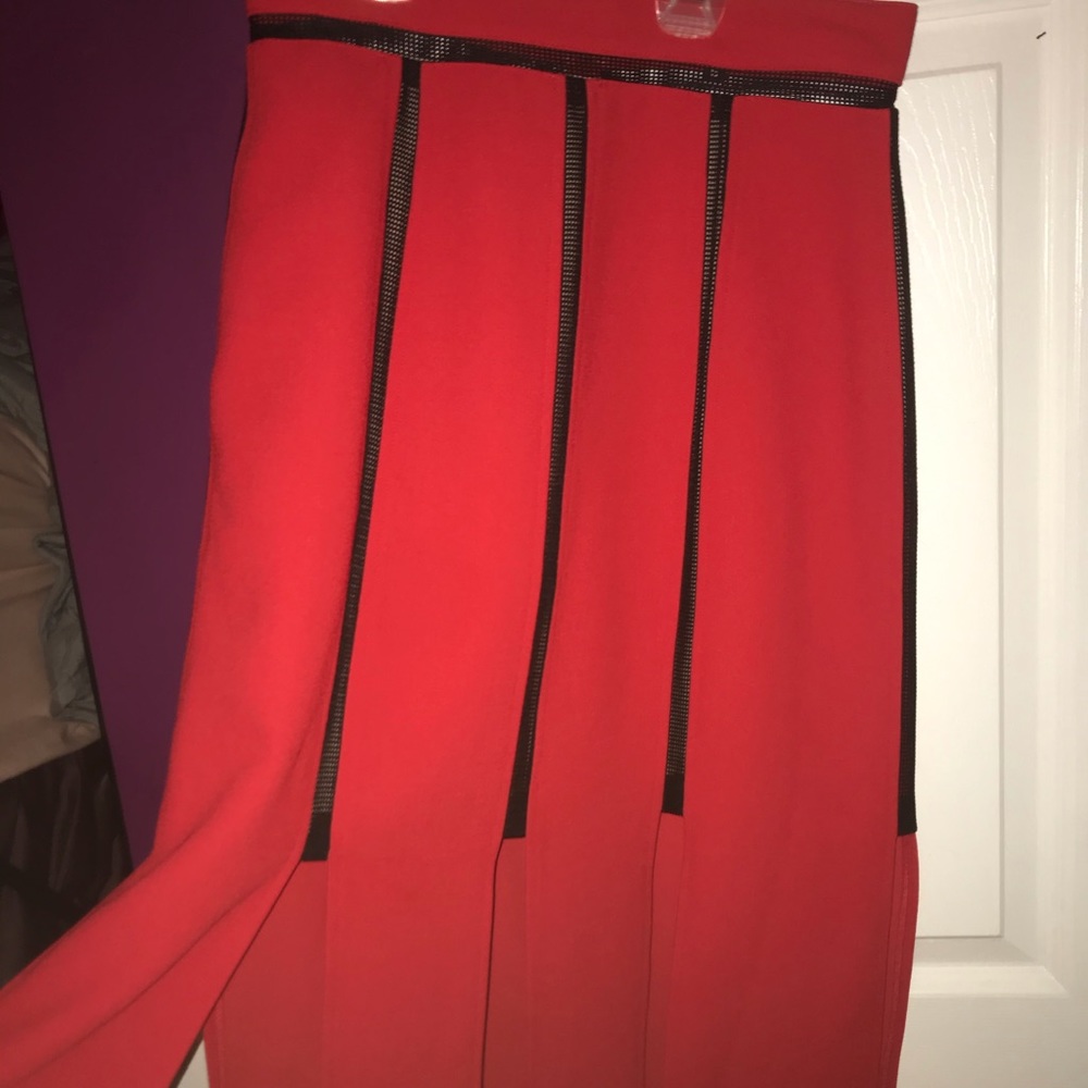 💖BEAUTIFUL CUT OUT SKIRT